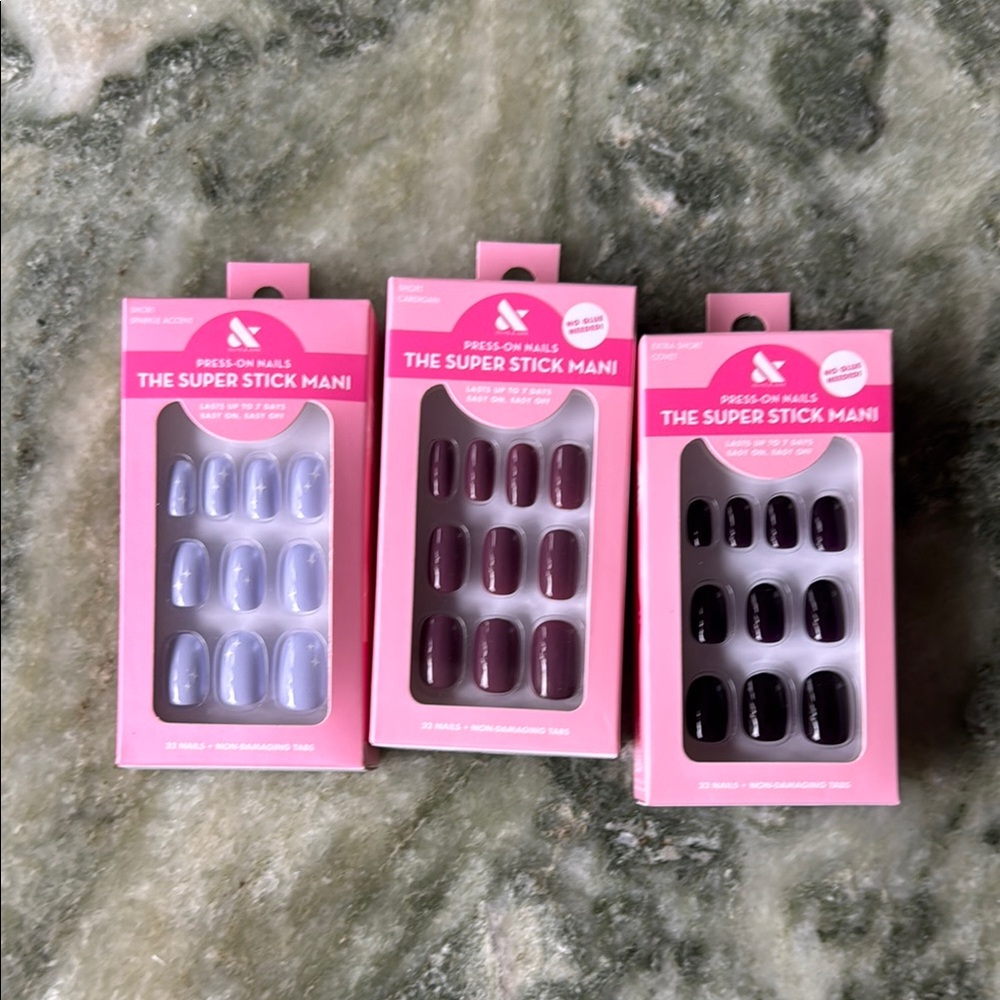 The Super Stick Mani Press-On Nails — NIB